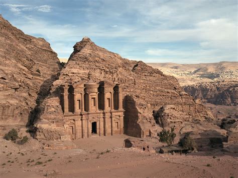 De Hunlonggou-vallei: Een spectaculair landschap vol eeuwenoude wonderen!