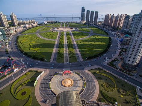 De Xinghai Square: Een Gigantische Vlaggenmast en Spektakel!